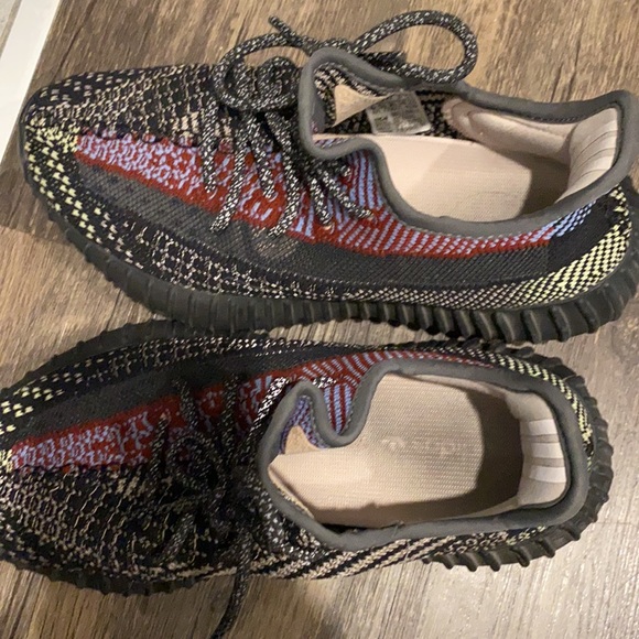 YEEZY BOOST 350 V2 REFLECTIVE
"Yecheil" - Picture 6 of 6